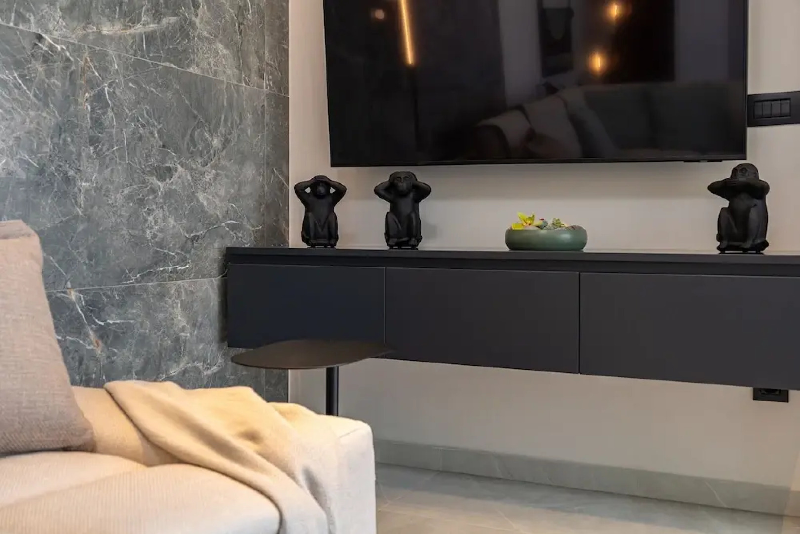 Bella Casa - Newly Built Designer Villa