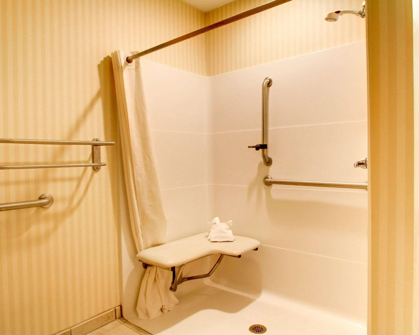 Comfort Suites Biloxi - Ocean Springs