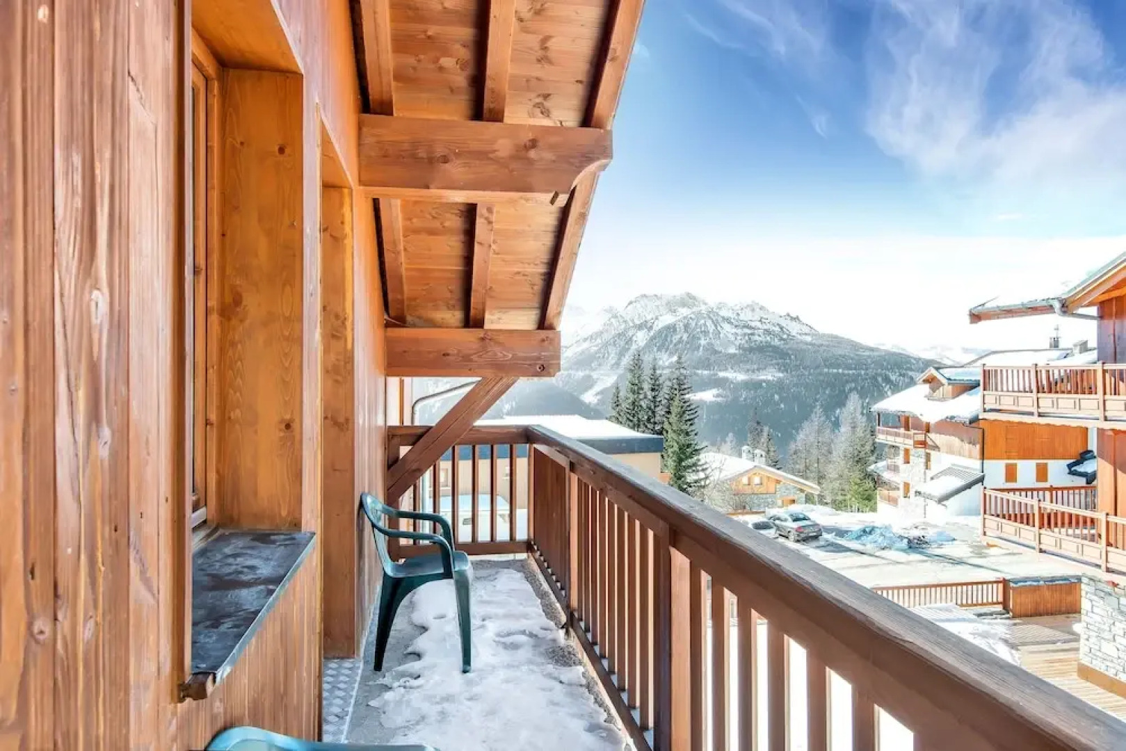 Chalet Oliver by Skinetworks