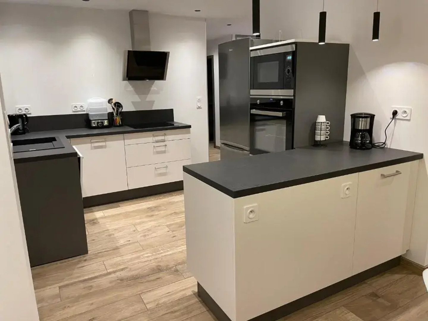 Bel appartement T3 75m² entièrement rénové.