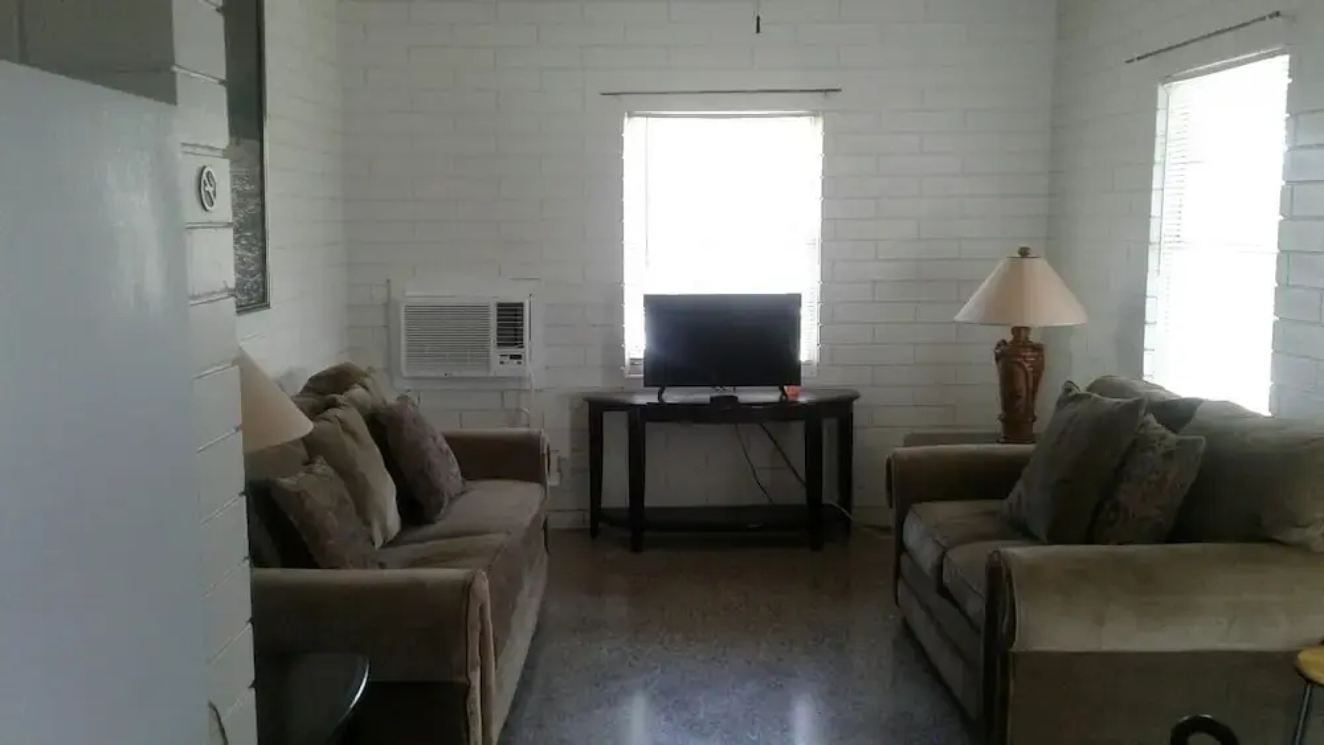 Port of Call Yacht Club at Astor Bridge Marina & Hotel