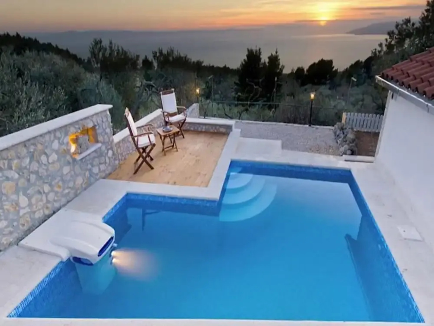 Lovely Villa With Fantastic Panoramic View, Private Swimming Pool, High Privacy