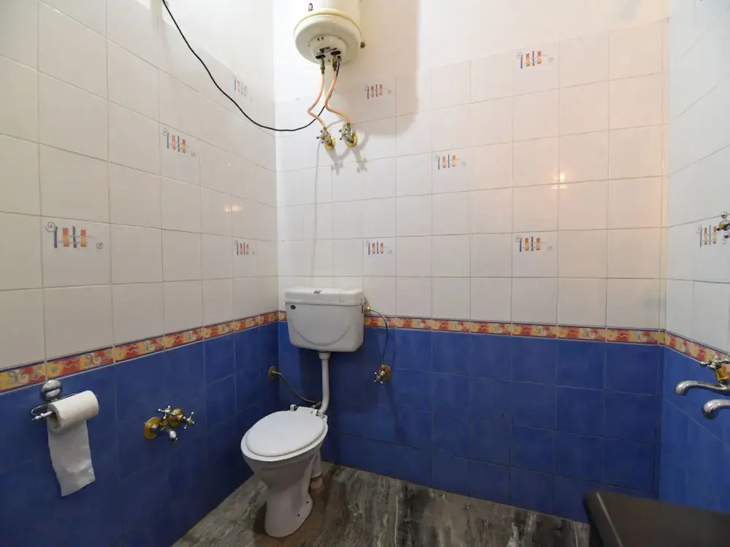 OYO 14223 Home Deluxe 2BHK Near Kullu Airport