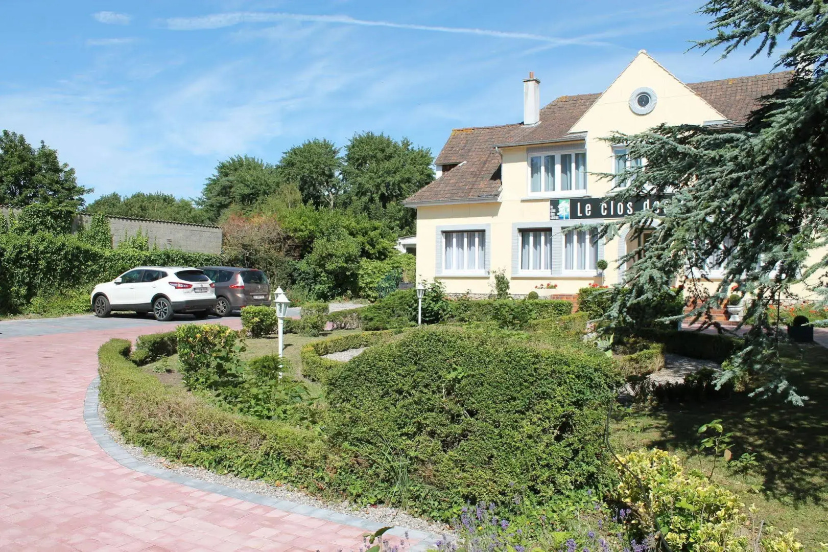 Hotel - Restaurant Le Clos des Cedres