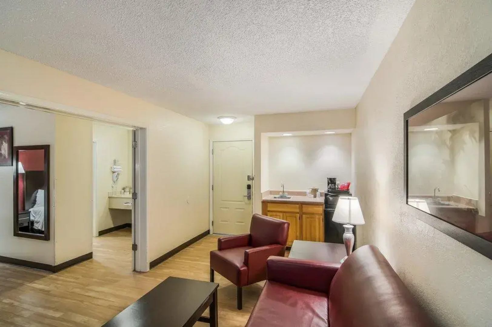 Red Roof Inn & Suites Pensacola East - Milton