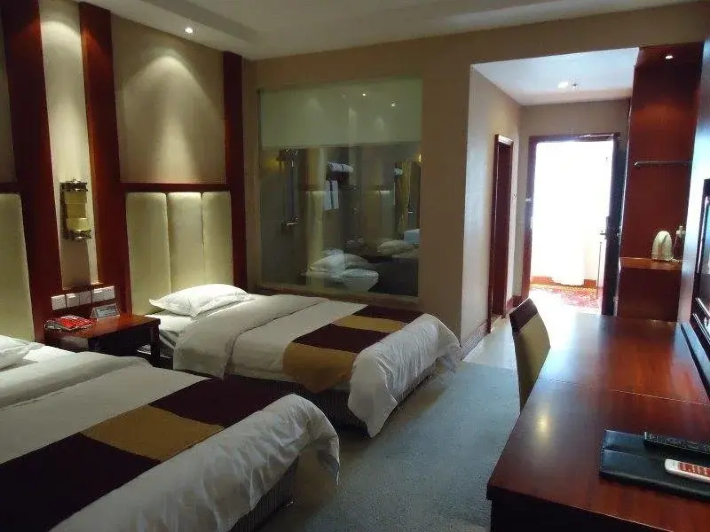 Zangwang Yanwu Holiday Hotel