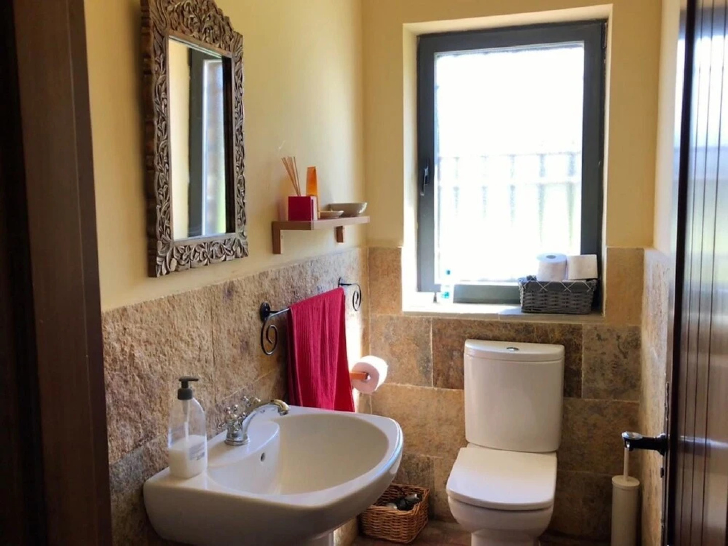 Villa With 5 Bedrooms in Maello, With Private Pool and Enclosed Garden