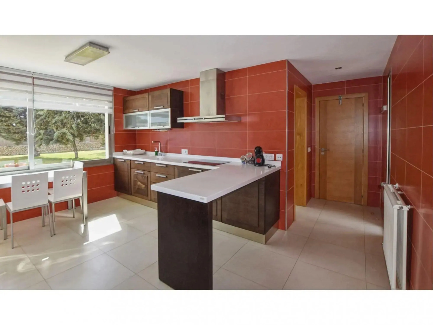 Recently Built Country House in a Minimalist Style, Private Pool Detached