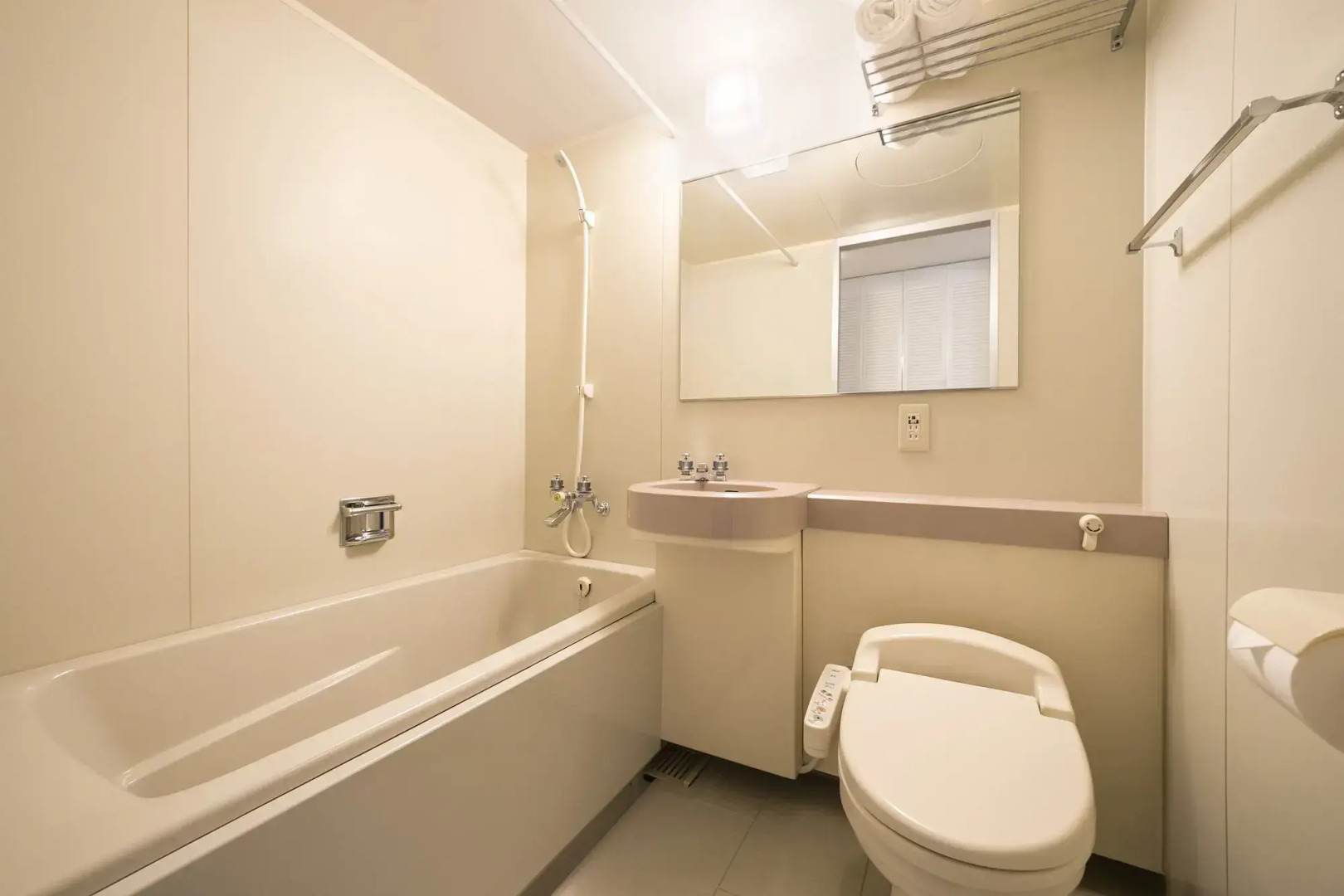 Mercure Kochi Tosa Resort & Spa