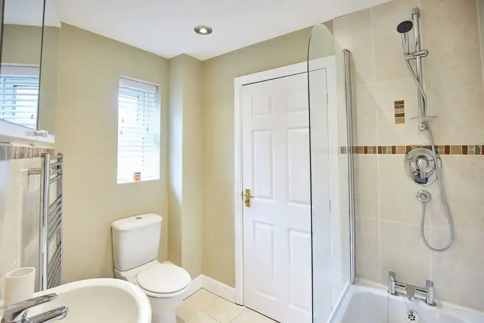 Host Stay Aynsley Mews