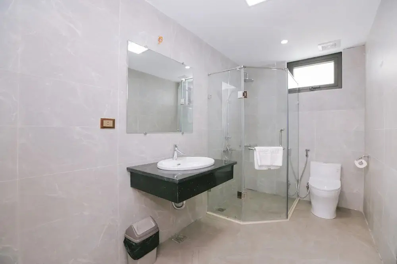 Halong Backpacker Hostel