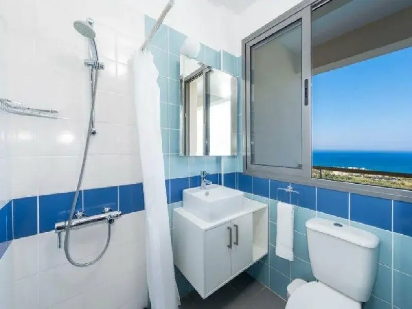 Villa Calypso in Latsi