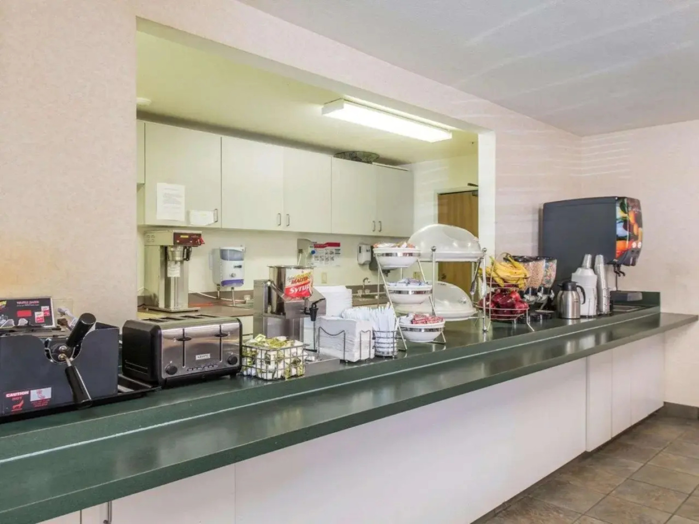 Econo Lodge North Academy