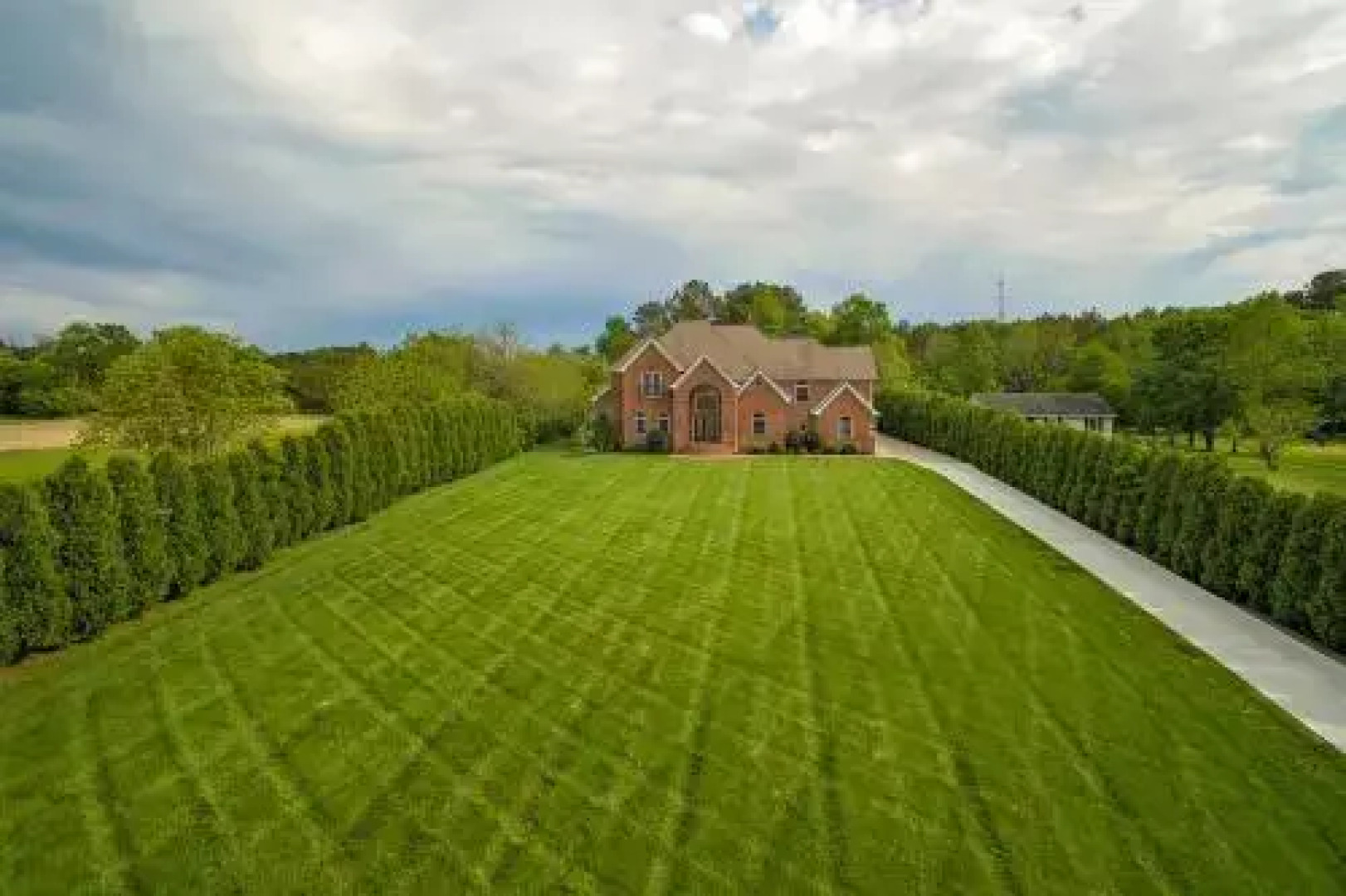 The Brooklyn Estate and Cottage