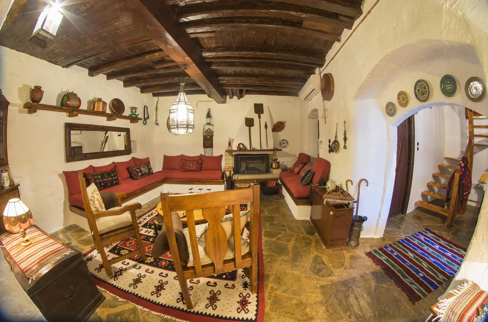 Dandy on the Hill in Parnassus Villa Pasifne up to Nine People