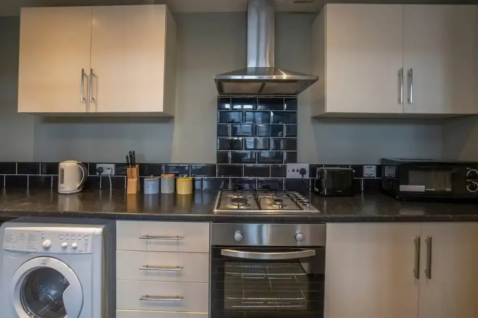 2 Bed-town Centre-free Parking