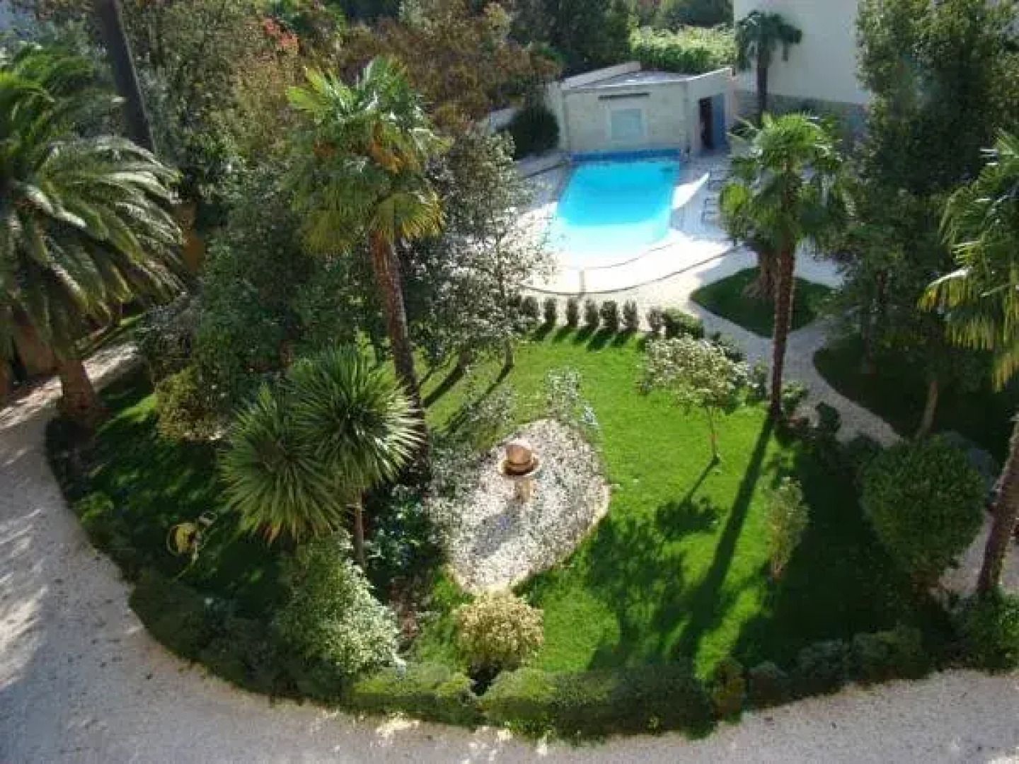 Chateau La Tour Apollinaire