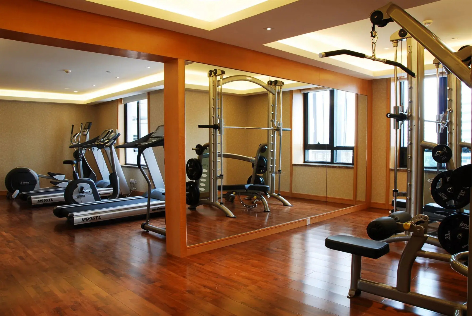 Wealthy All Suite Hotel Suzhou