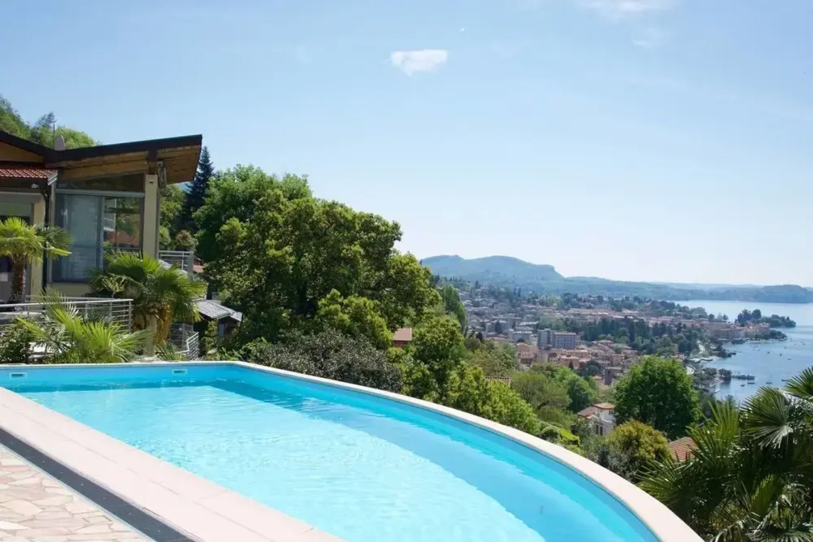 Luxury Italian Lakes Villa With Private Pool, Gym, Bbq, Wifi, Lake Views