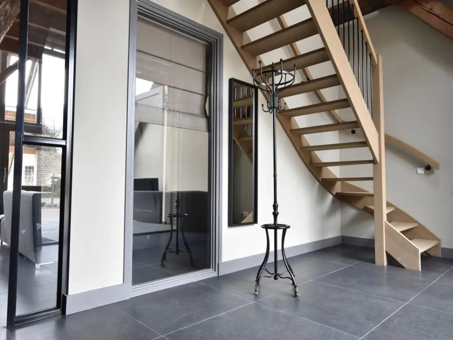 Grandeur Farmhouse in Dwingeloo at a National Park