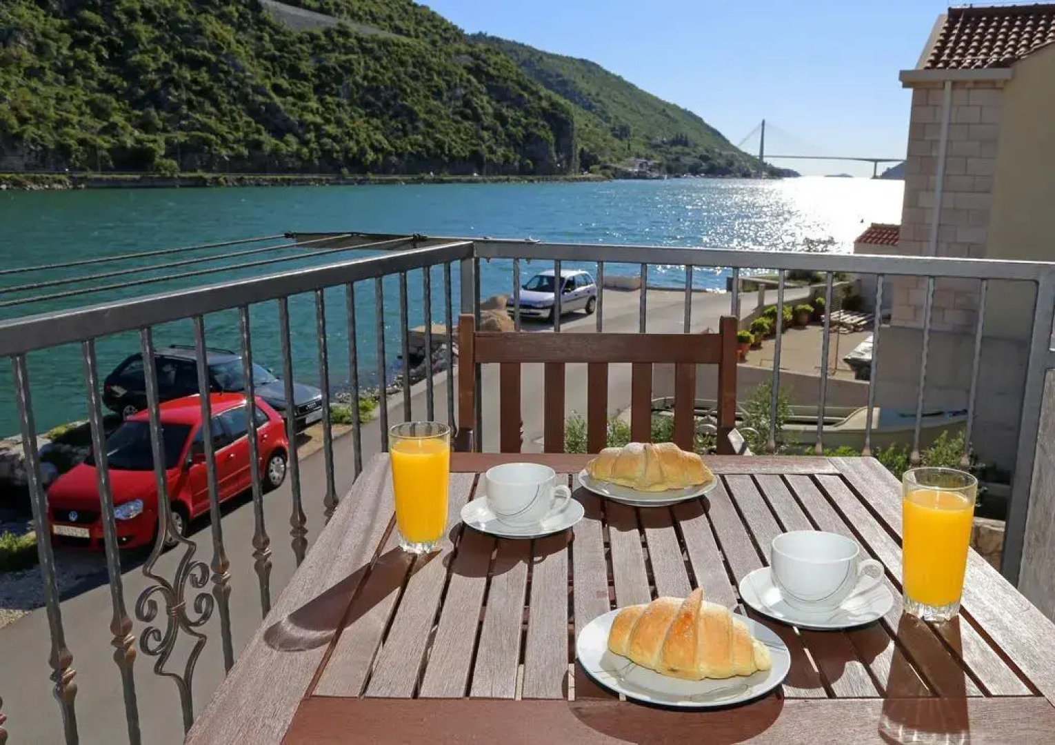 Apartment River Rose