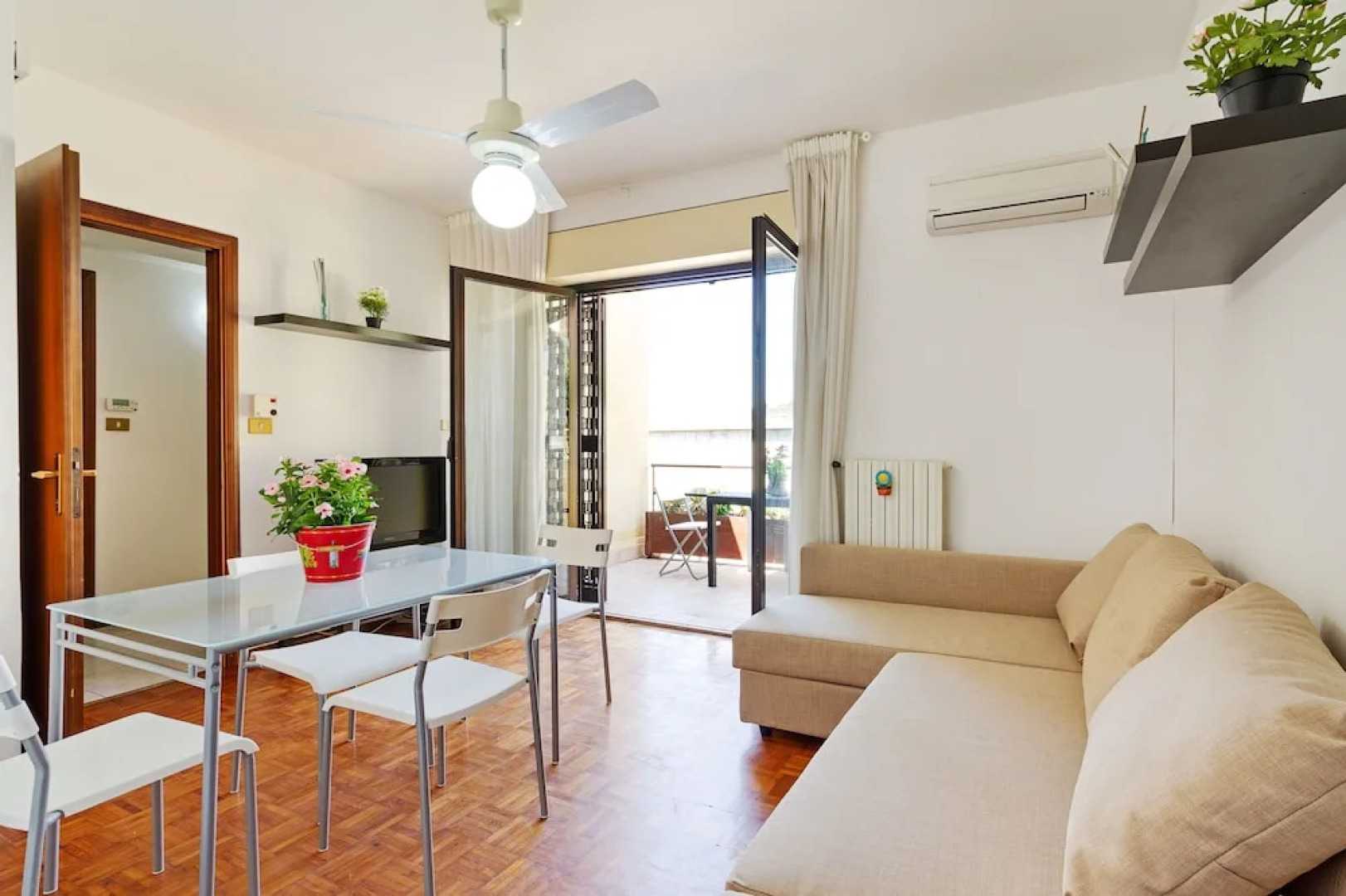 Le Palme Apt with Terrace and Sea View