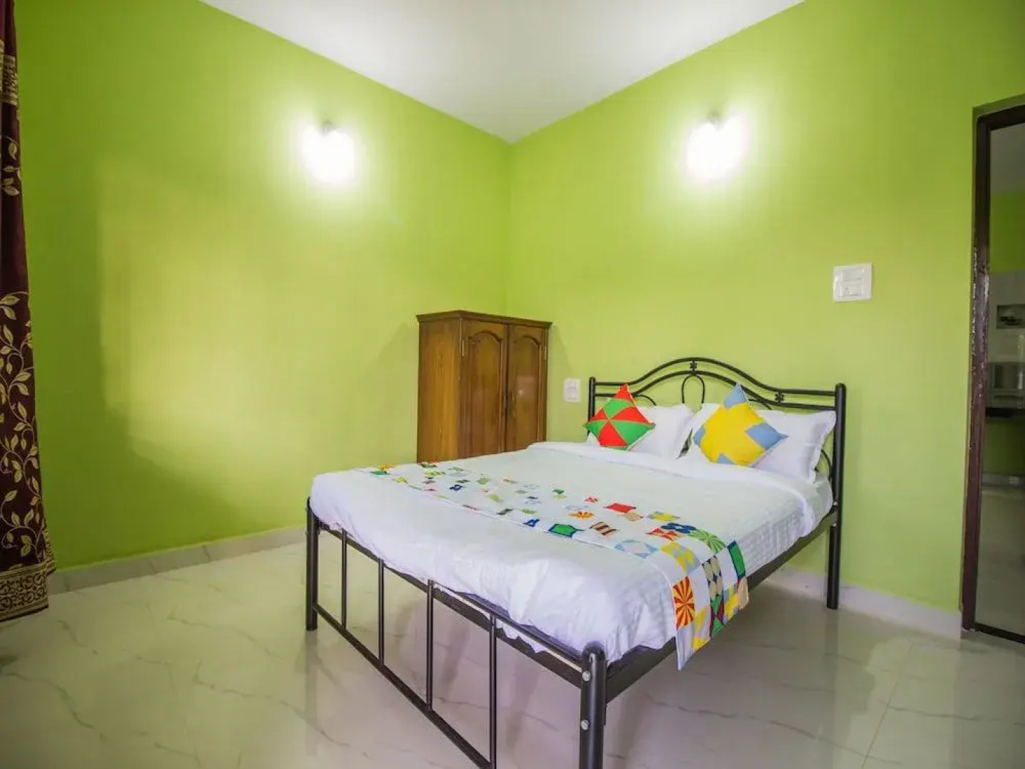 OYO 12852 Home Peaceful 2BHK Ashwem