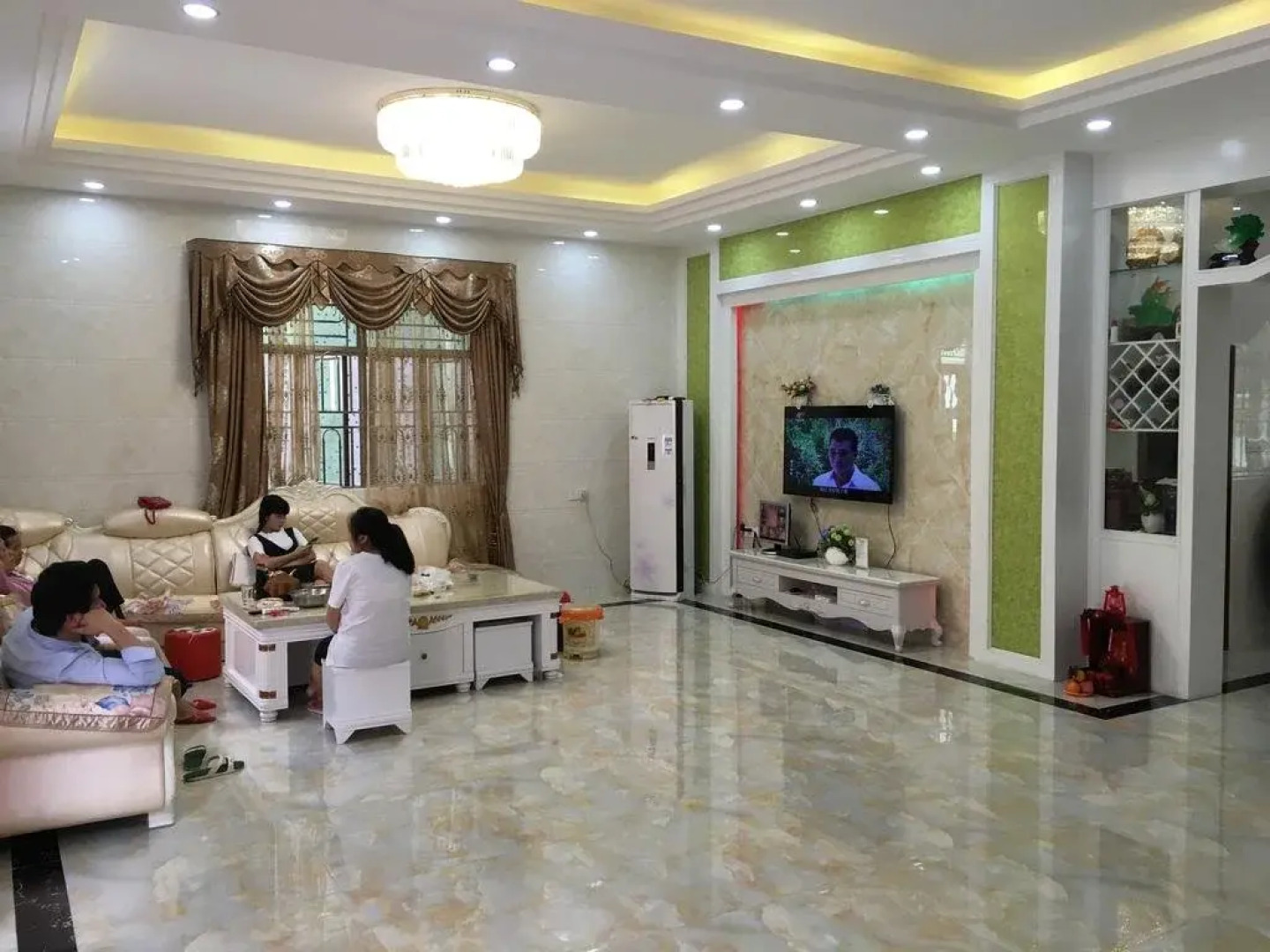 Shuangyuewan Happy Inn