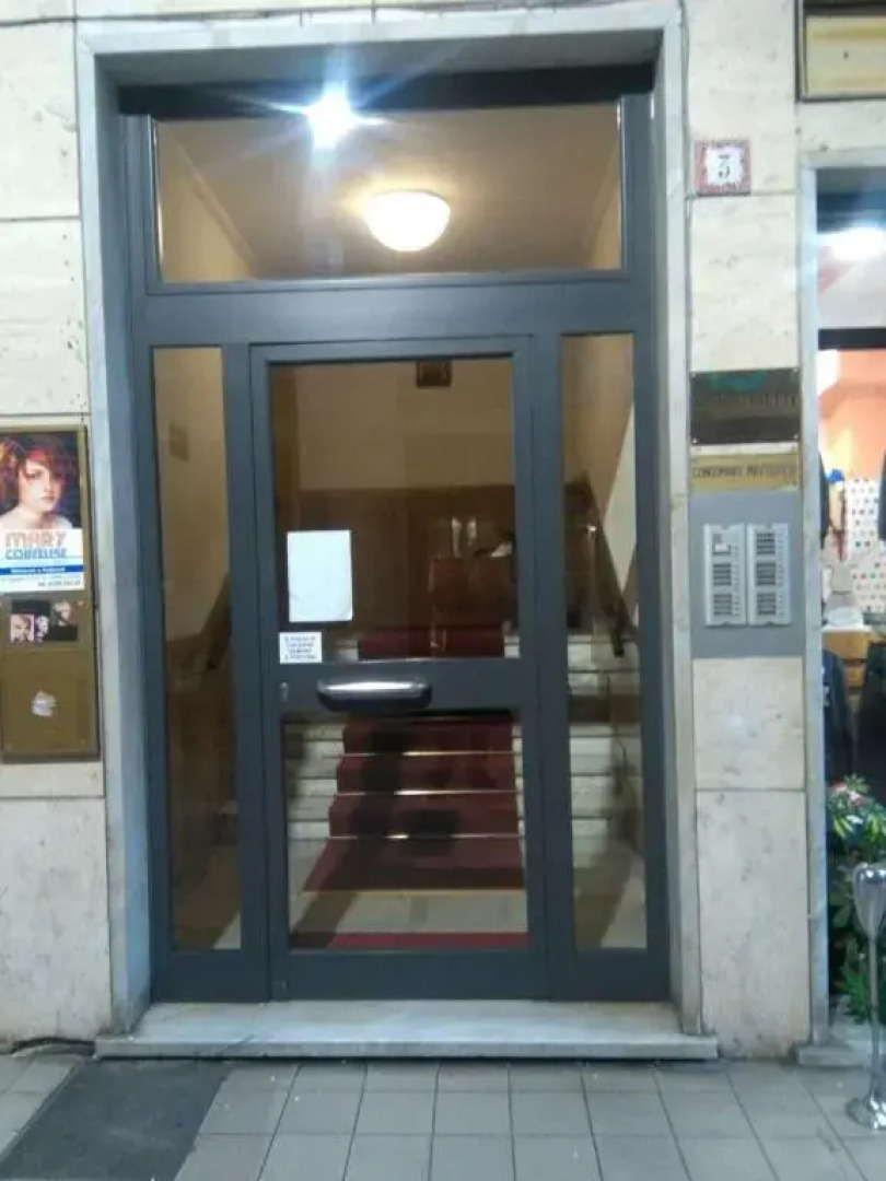 Im International 1 - Galleria Raggio 3/9