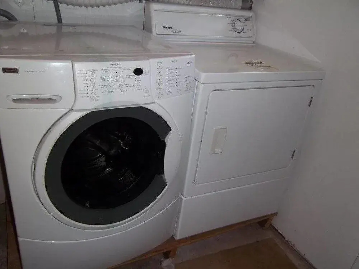 Raval Paradise Motel & RV Park