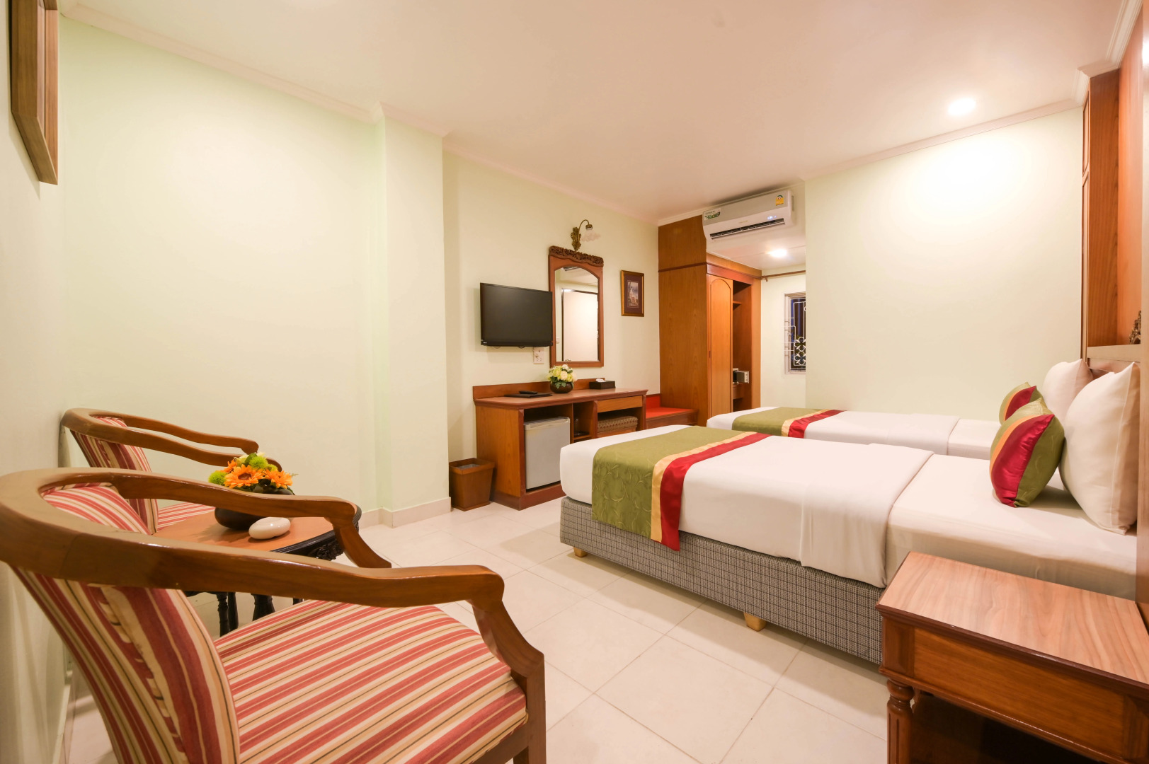 S Lodge Pattaya (formally known as Sabai Lodge)