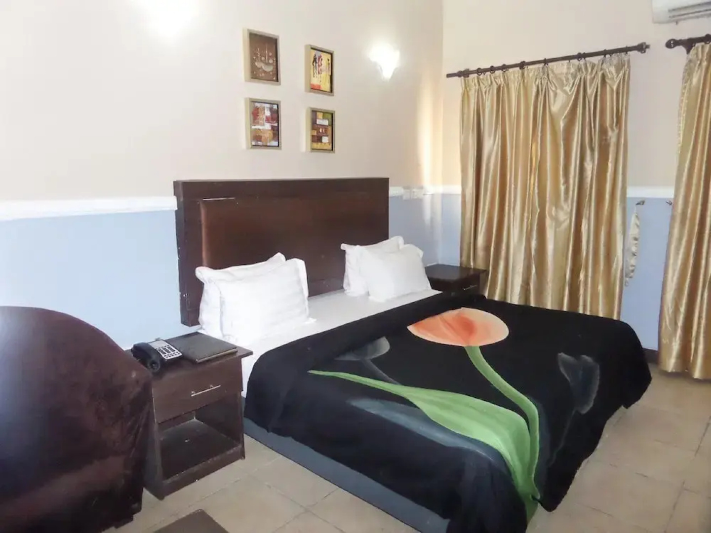 Trafford Hotel