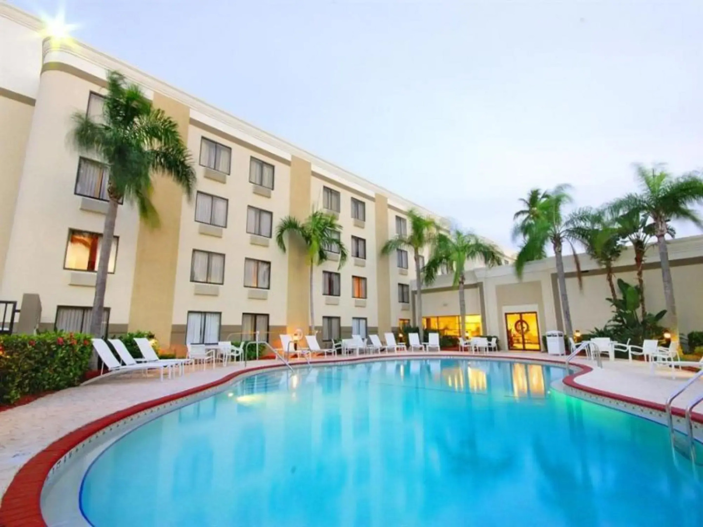 Holiday Inn Fort Myers - Downtown Area by IHG