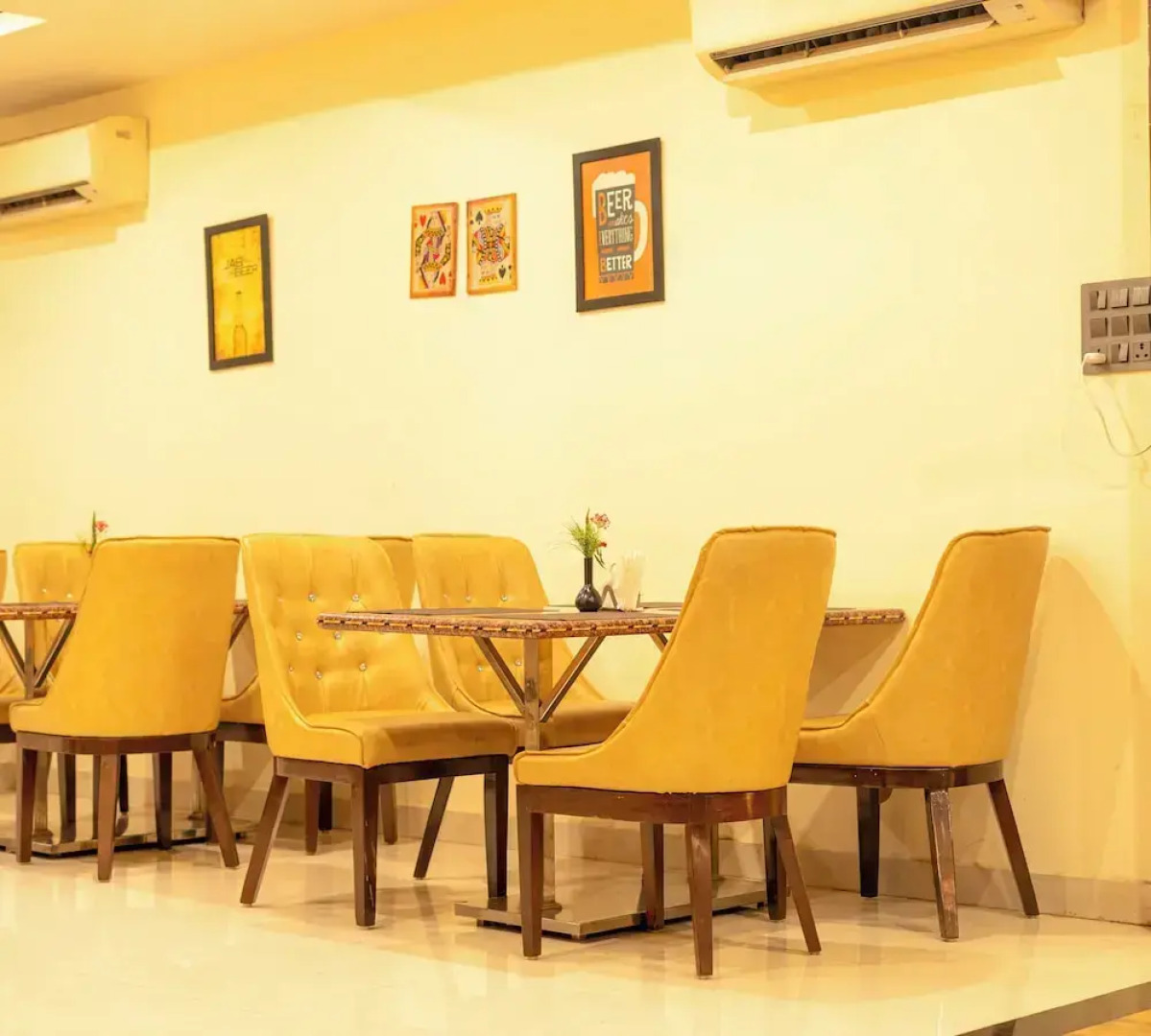 Hotel Royal Palace - Sagar