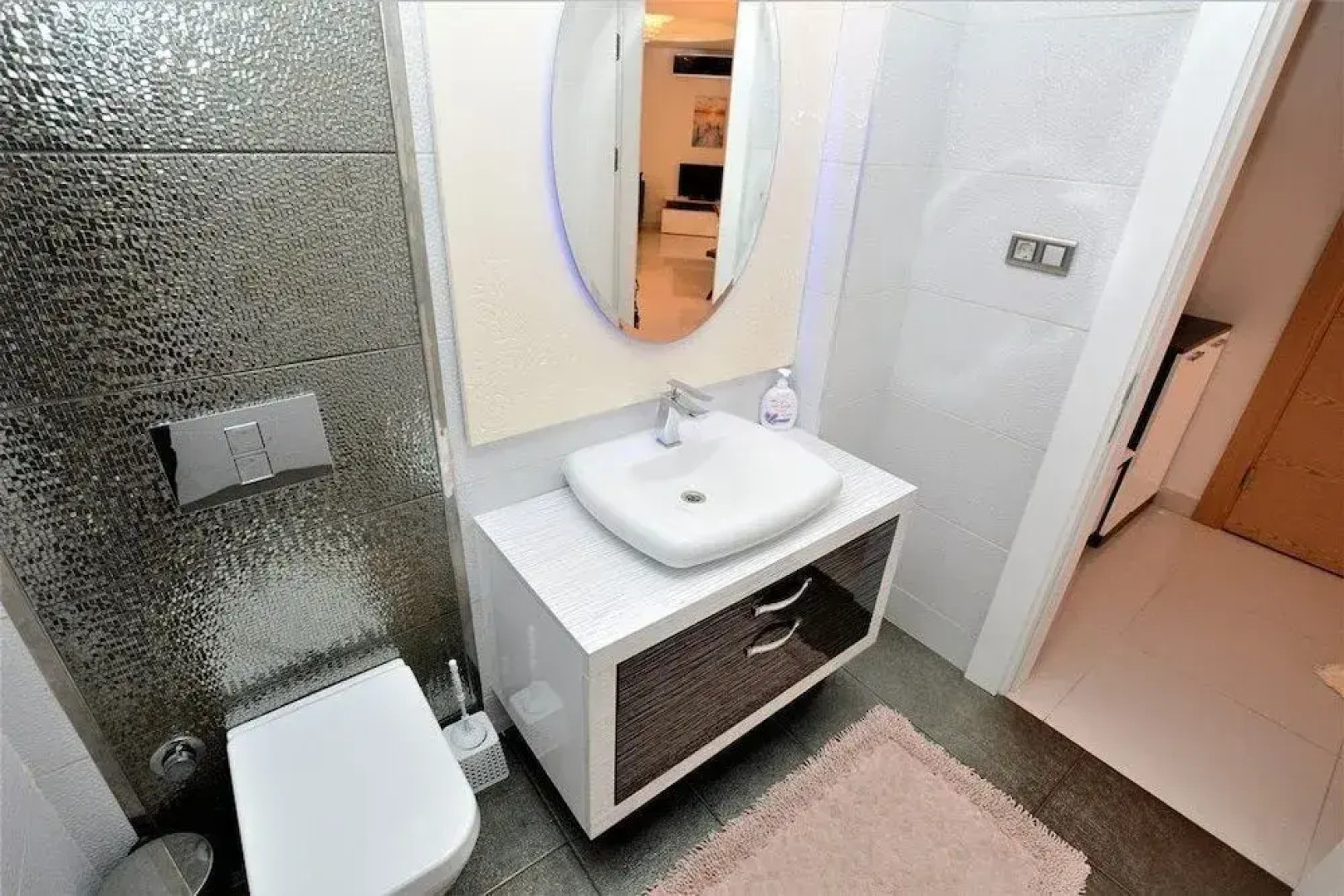 Azura Park Residence