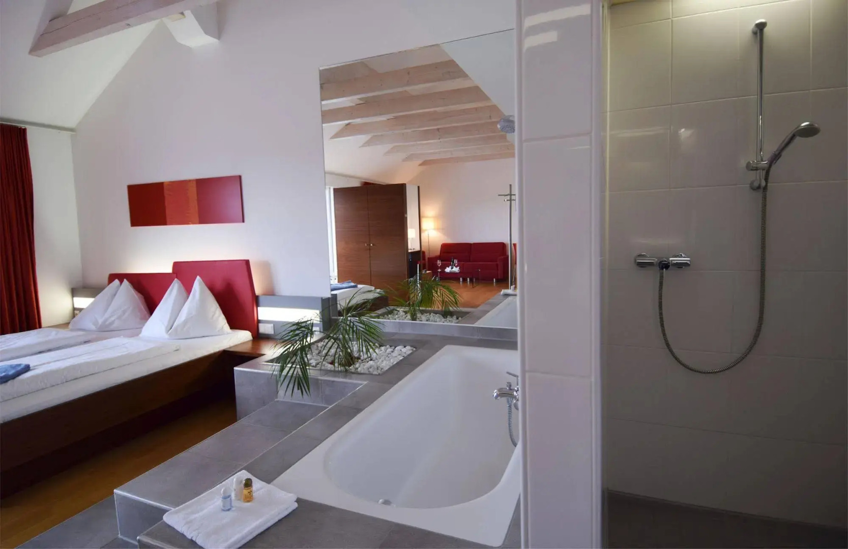 Thermenhotel All In Red