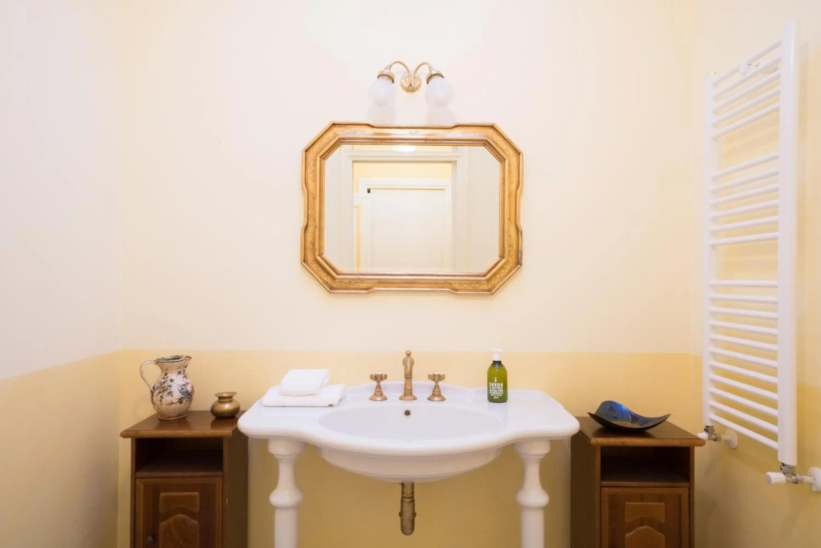 Relais La Foleia - Luxury Villa with private lake