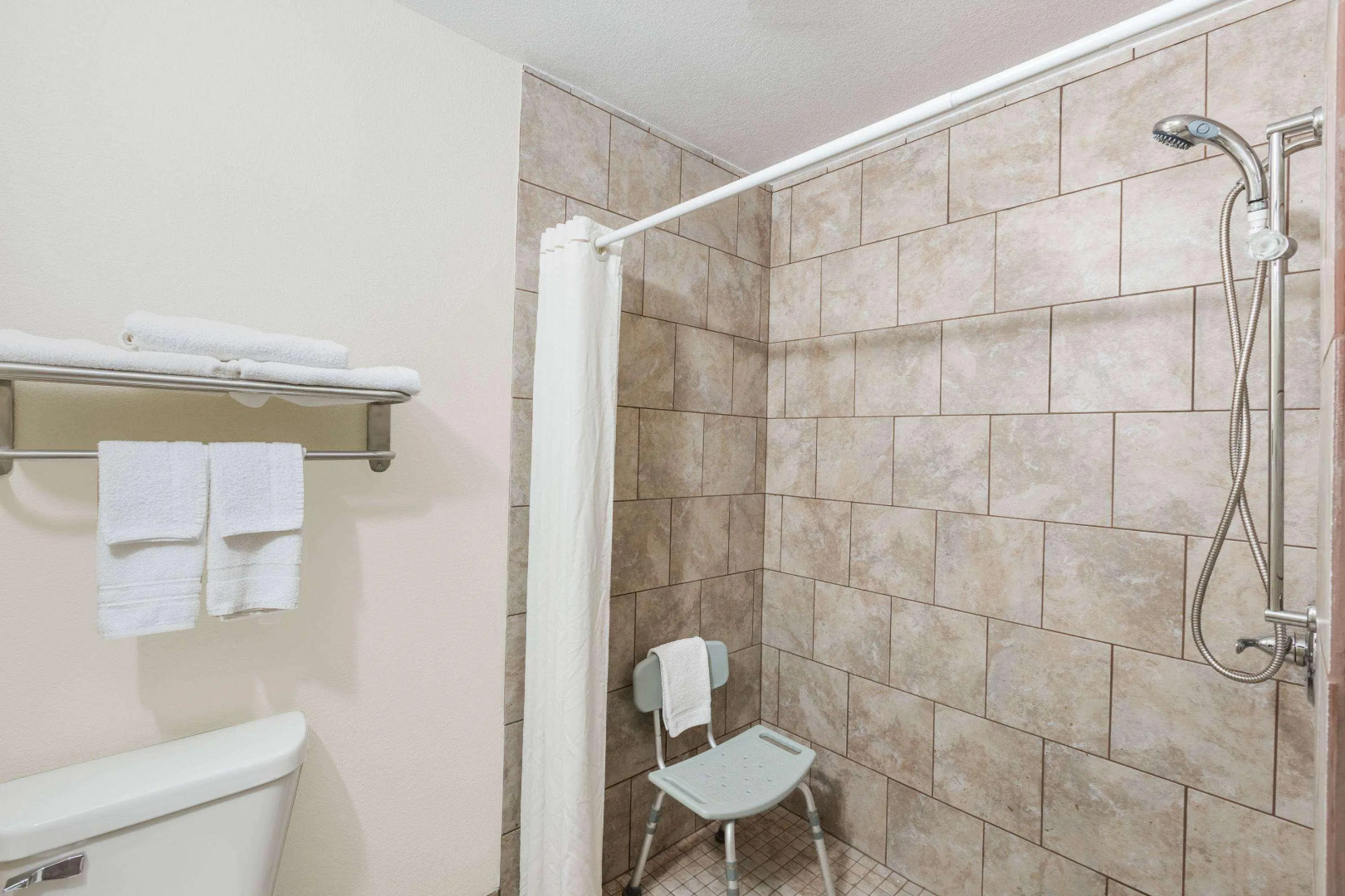 Super 8 Urbandale Des Moines Area