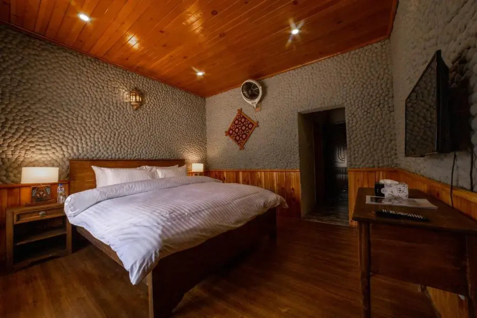 Roomy Daastaan Hotel, Karimabad Hunza