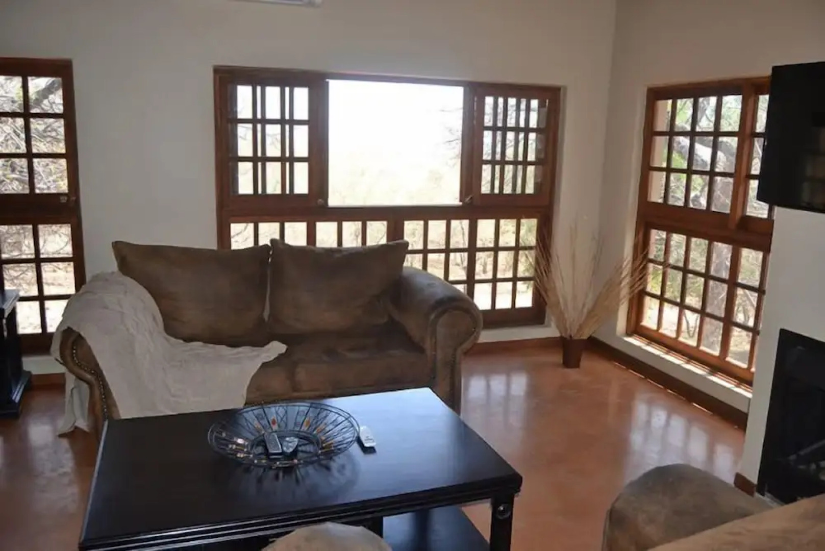 Thabaledi Game Lodge