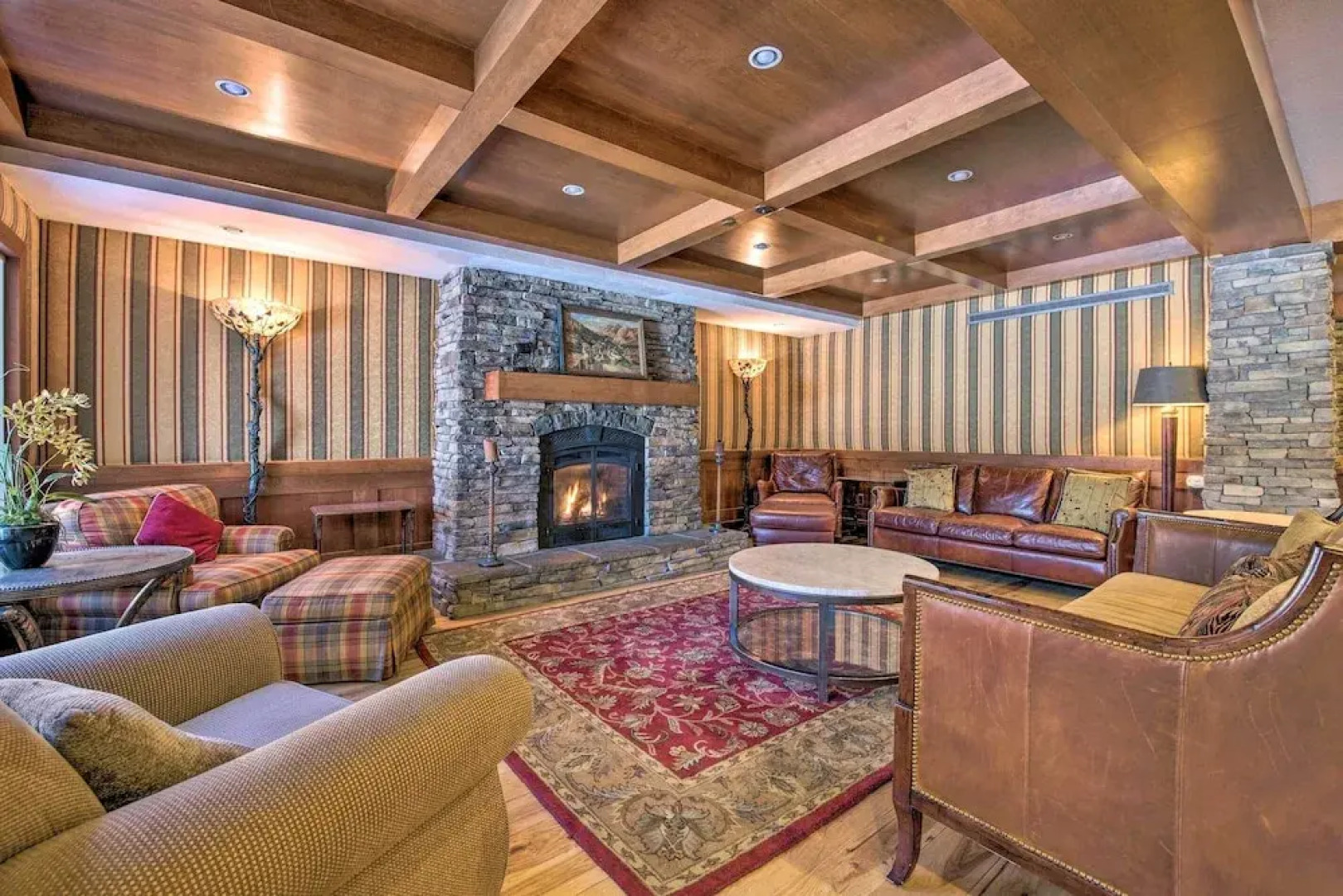 Solitude Mountain Slopeside Ski Condo w/ Hot Tub!