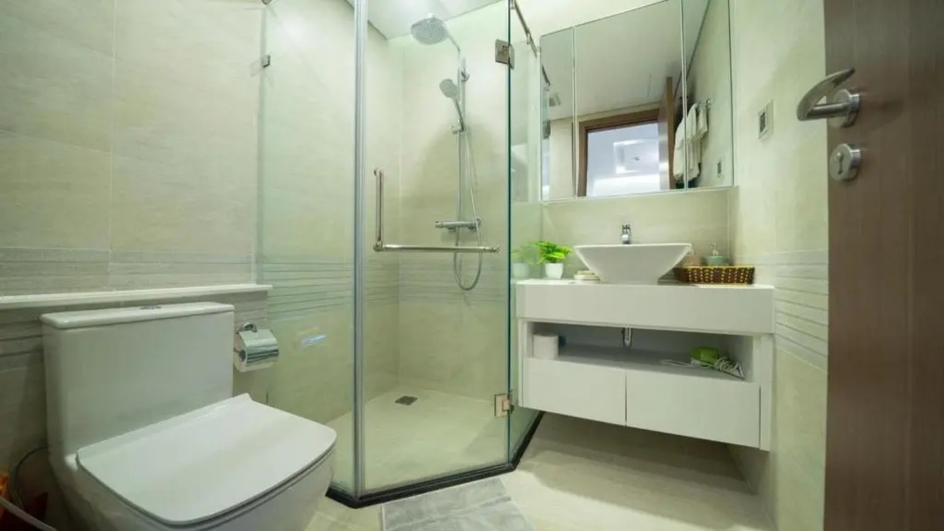 BOM HOMES- VINHOMES METROPOLIS-Service Apartment