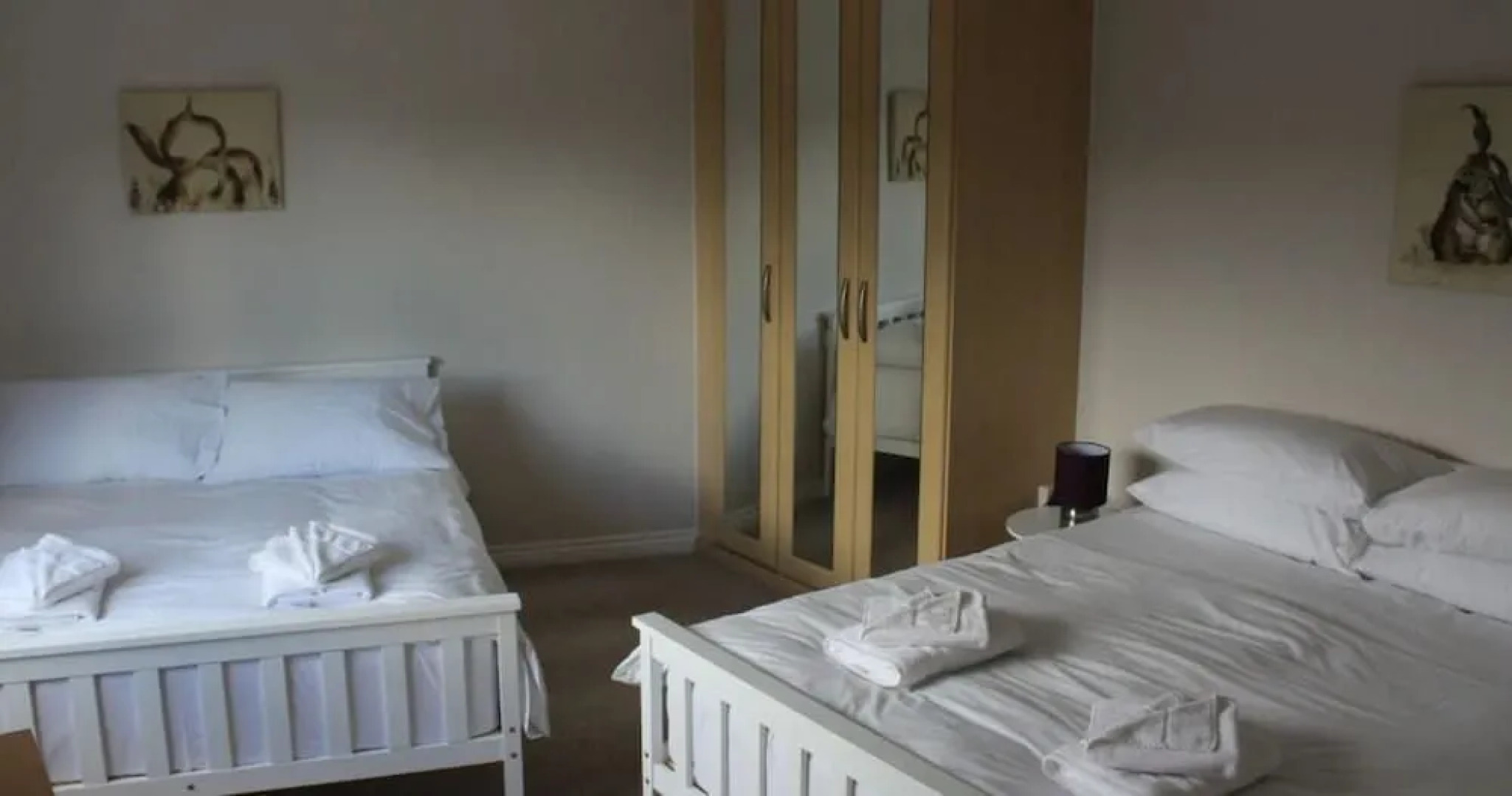 Dog Friendly - 4 Bed House - Sleeps 10 - Pool Table