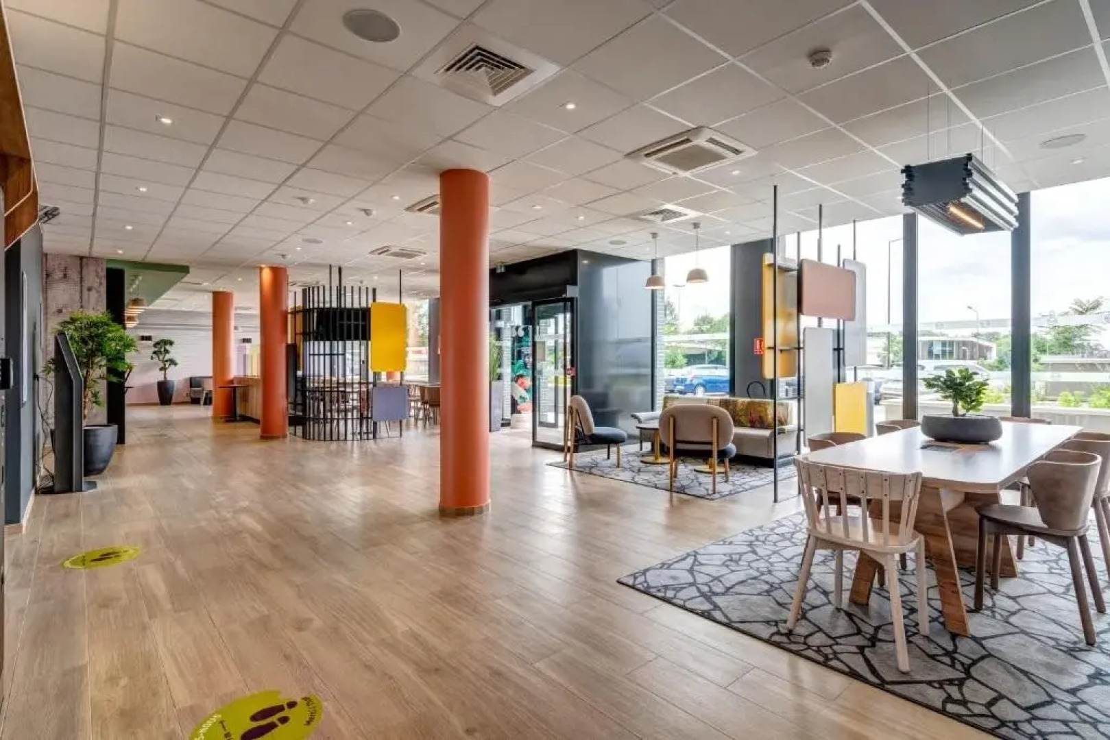 B&B HOTEL Le Port-Marly Saint-Germain-En-Laye