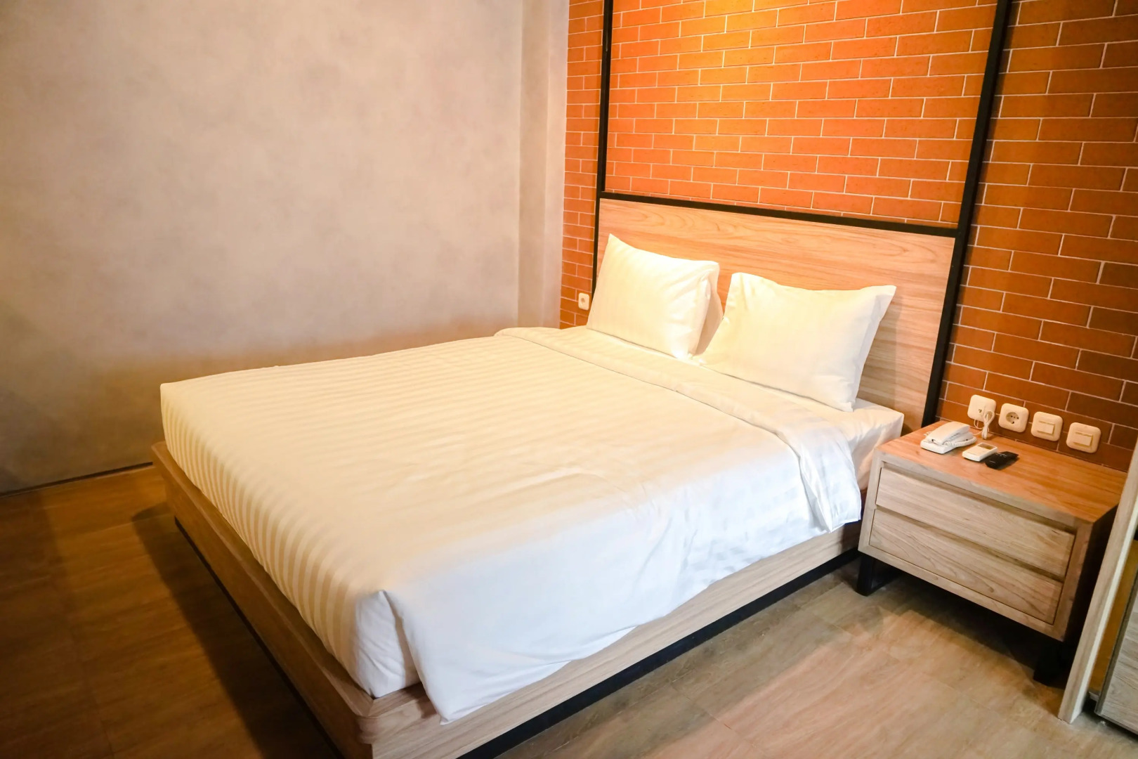 LOA Living Solo Baru