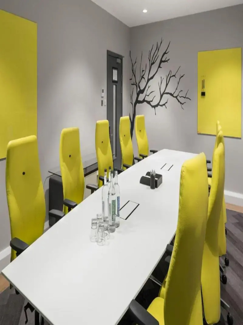 Drift Inn (Formerly The Waterfront Hotel)