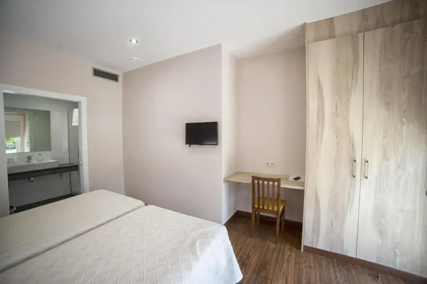 O Acivro Aloxamentos Rurais