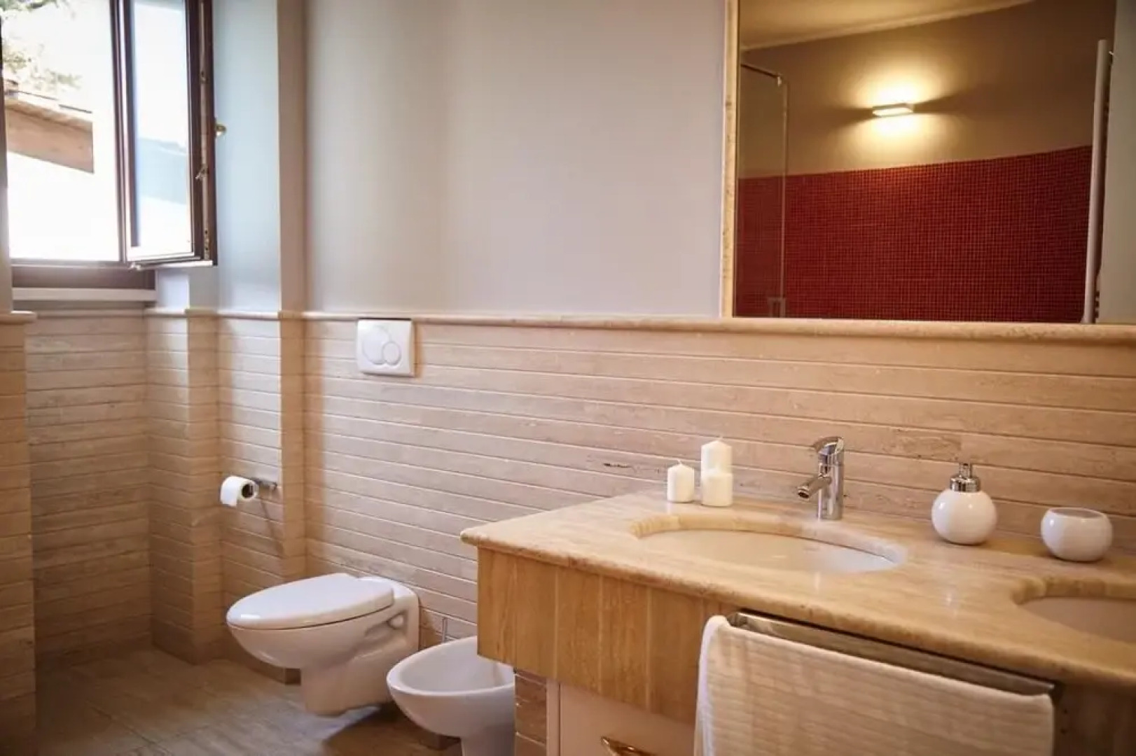 B B D Aprile Camera Camelia