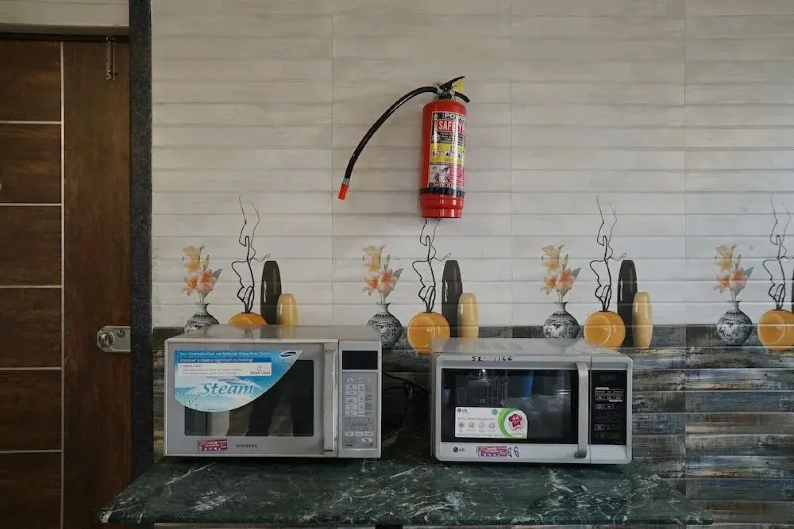 OYO 28029 Living Luxurious Studio Rooms