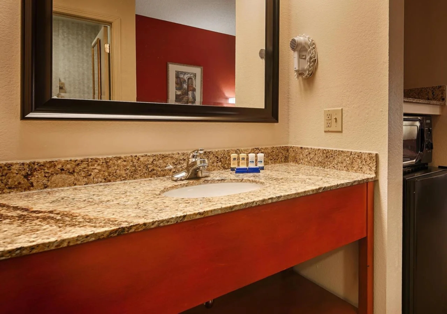 Millennium Inn
